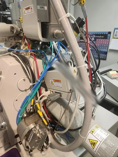 Used THERMOFISHER SCIENTIFIC / FEI / PHILLIPS Strata 400S