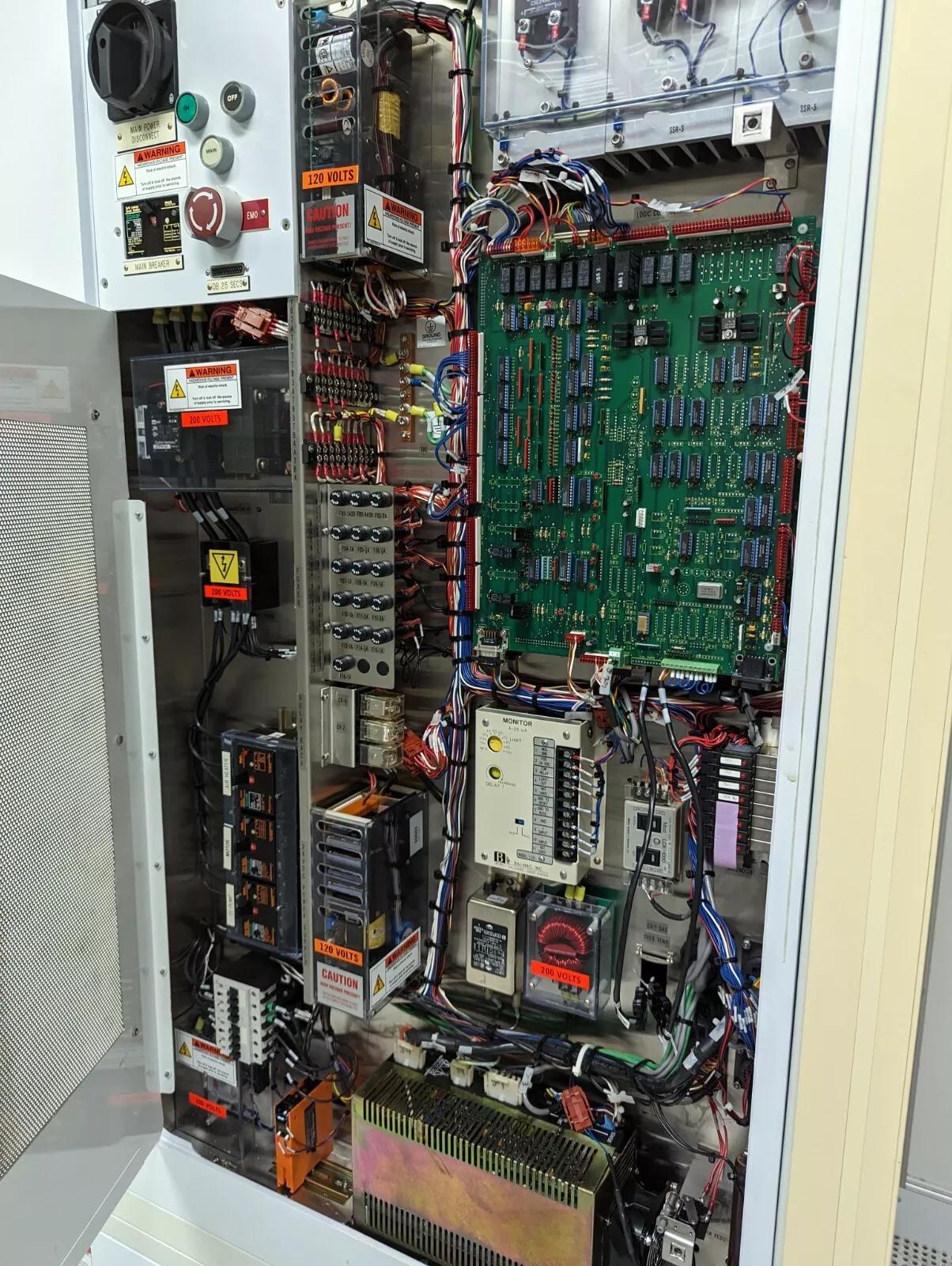 Used Semitool Storm III, Wafer cassette, box clean system