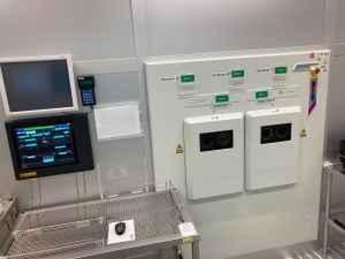 Used 2000 AMAT Centura 5200 EPI 3x 200mm EPI Chambers