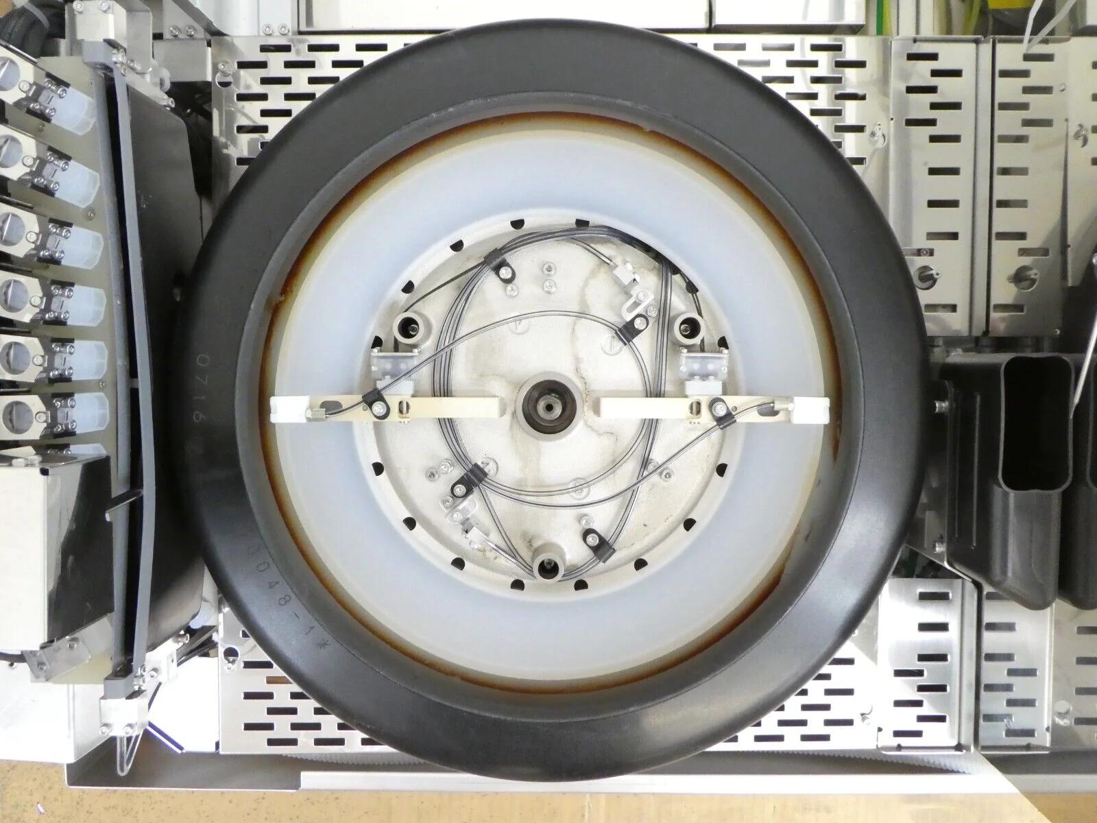 Used TEL TEL Tokyo Electron 300mm Wafer 8 Nozzle COT Coat Process Station Lithius Surplus