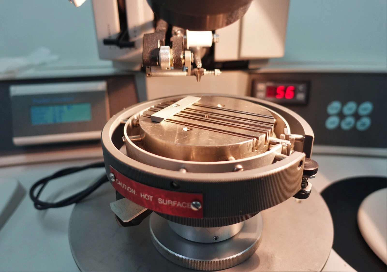 Used 2001 KULICKE & SOFFA 4523AD 4523A DIGITAL K&S ULTRASONIC WEDGE WIRE BONDER