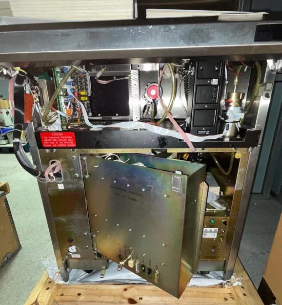 Used 1995 KLA Surfscan 6420 Particle Defect System