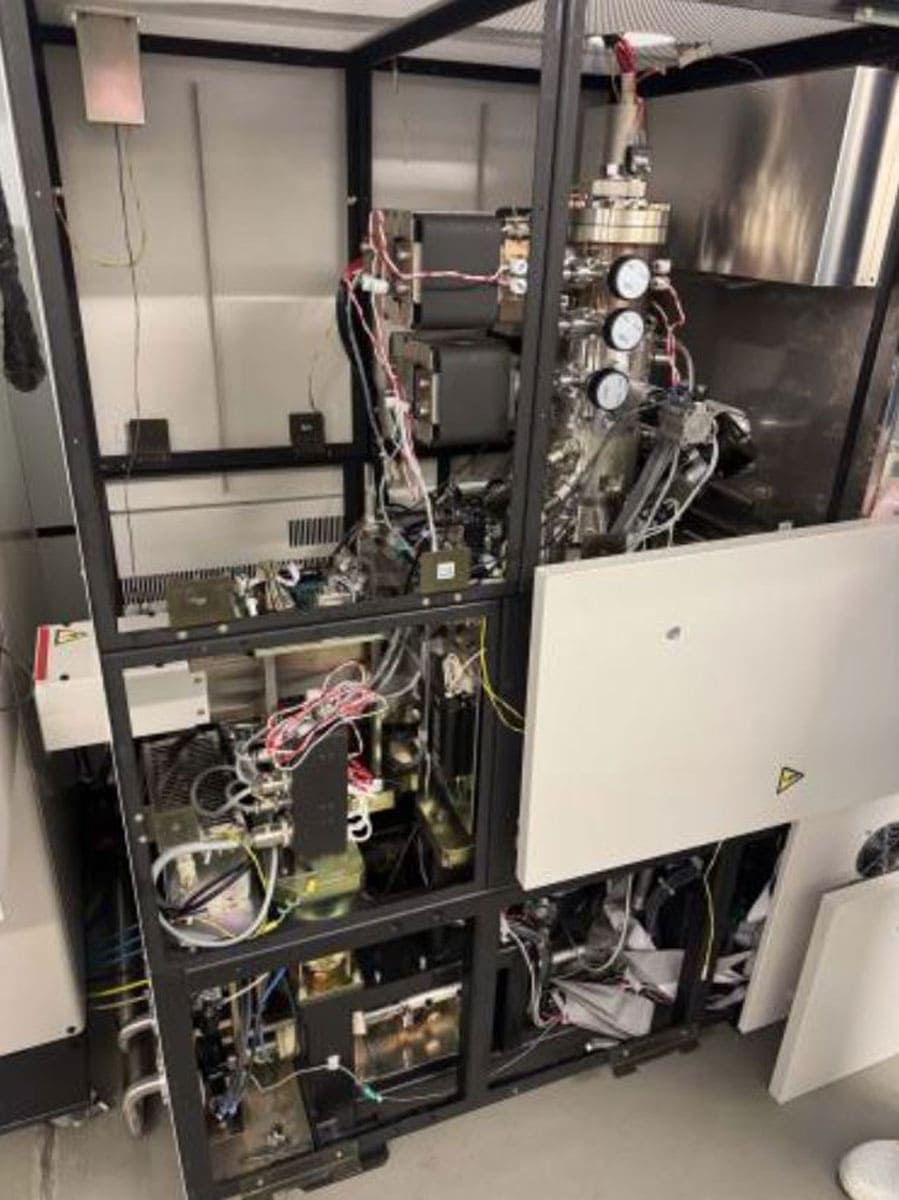 Used 996 Hitachi S-8820