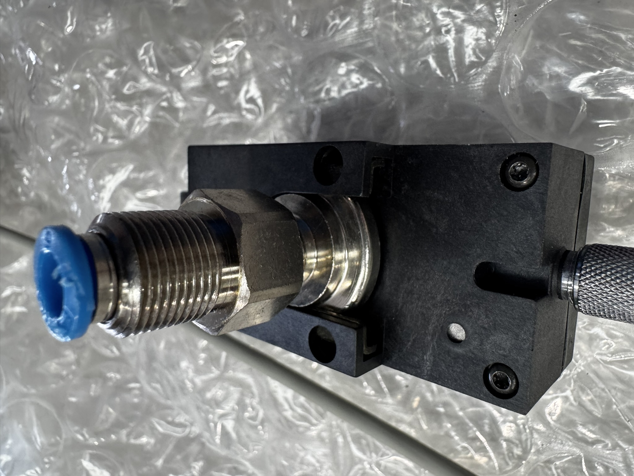 Used Festo SDE1-D10-G2-R18-C-P1-M8 Digital Pressure Sensor 0-10 Bar 145 PSI P/N 192026