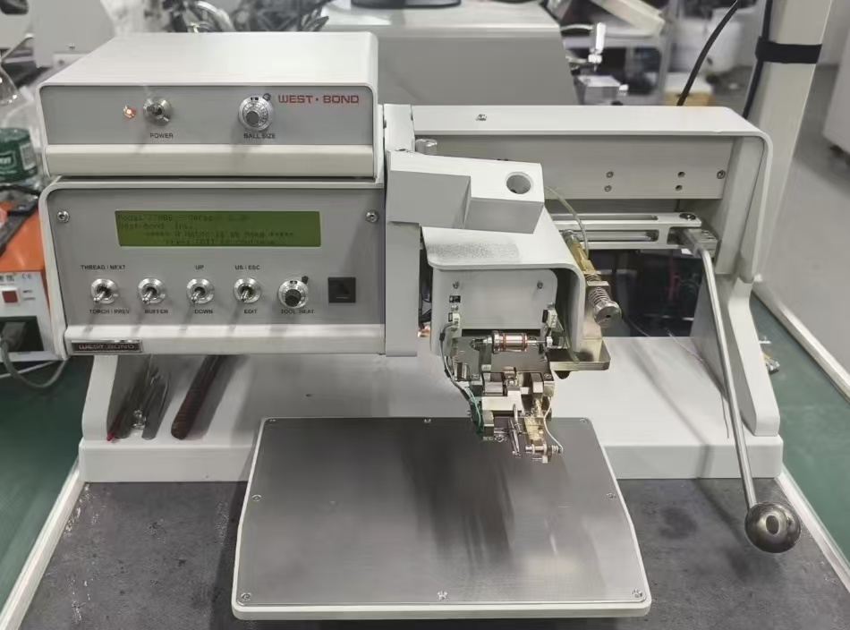 Used WESTBOND 7700E  Bonder