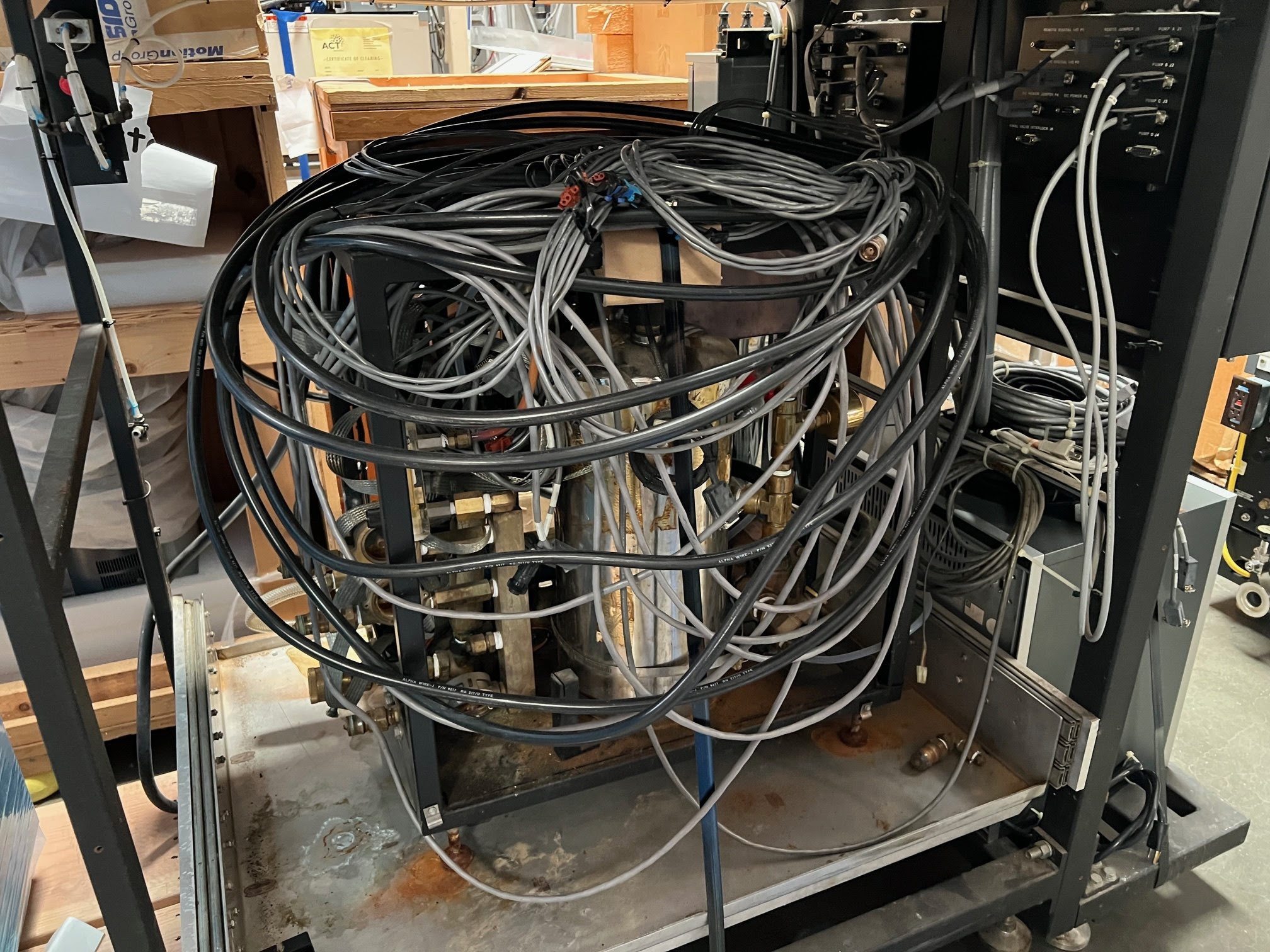 Used 1993 AMAT P5000 PECVD tool 3 Chamber