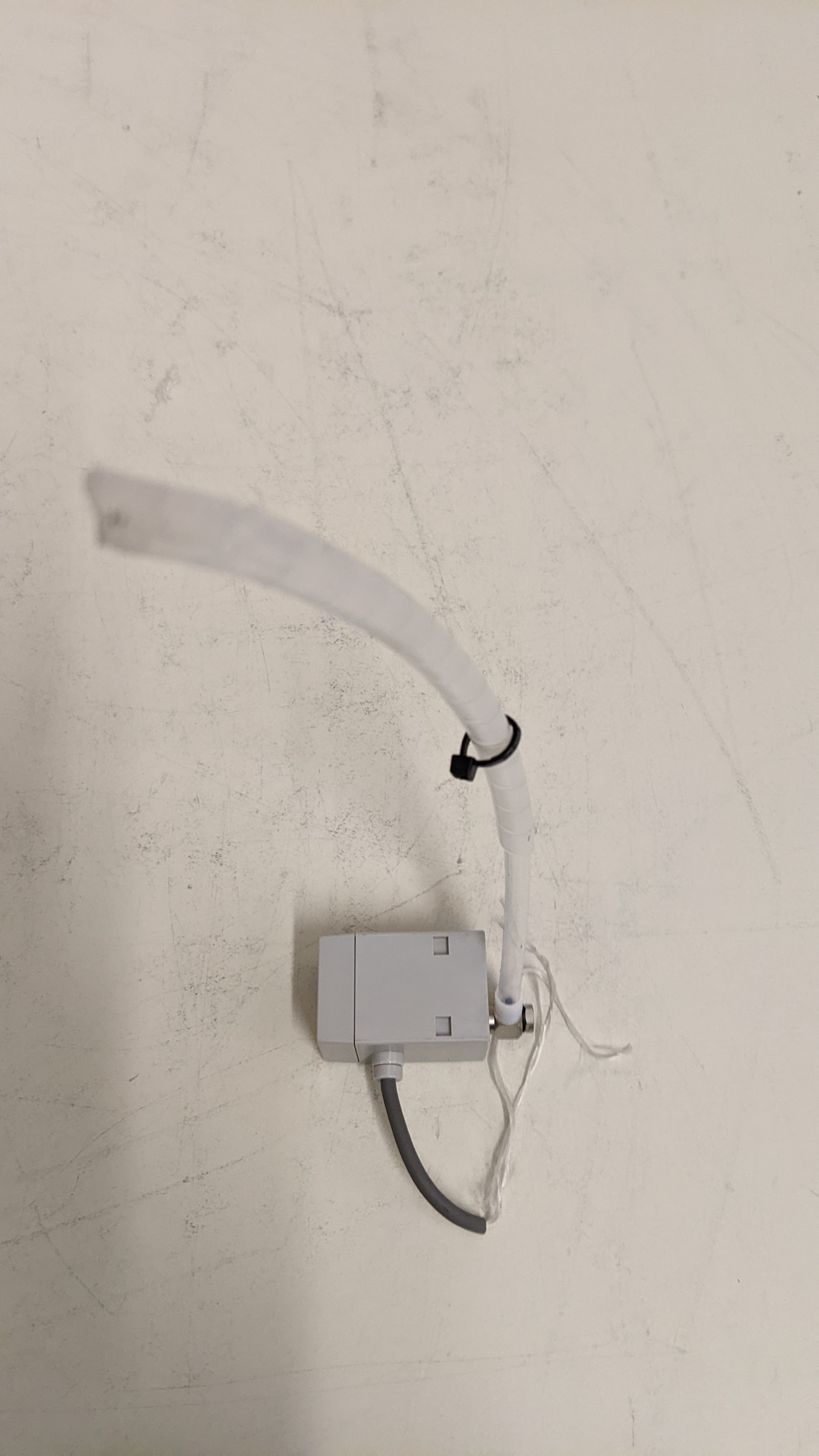 Used Screen CONVUM  Digital Vacuum Pressure Flow Sensor