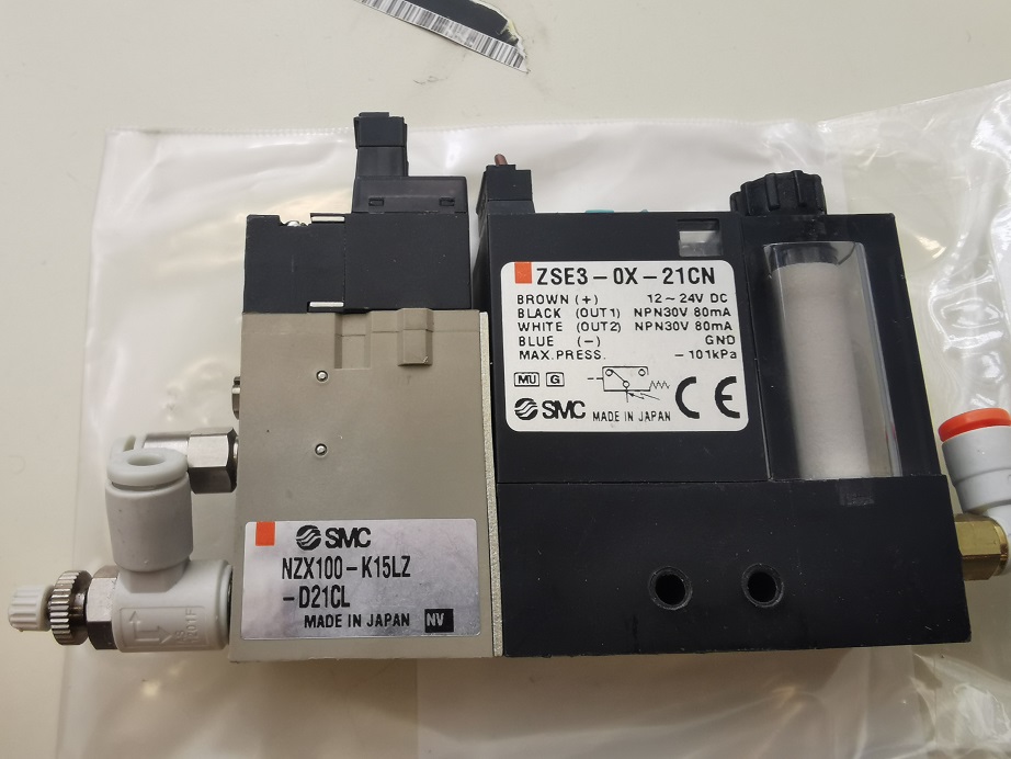 Used SMC ZSE3-0X-21CN +NZX100-K15LZ-021CL +VJ114-5L0Z Pressure/ Vacuum Switch Ejector