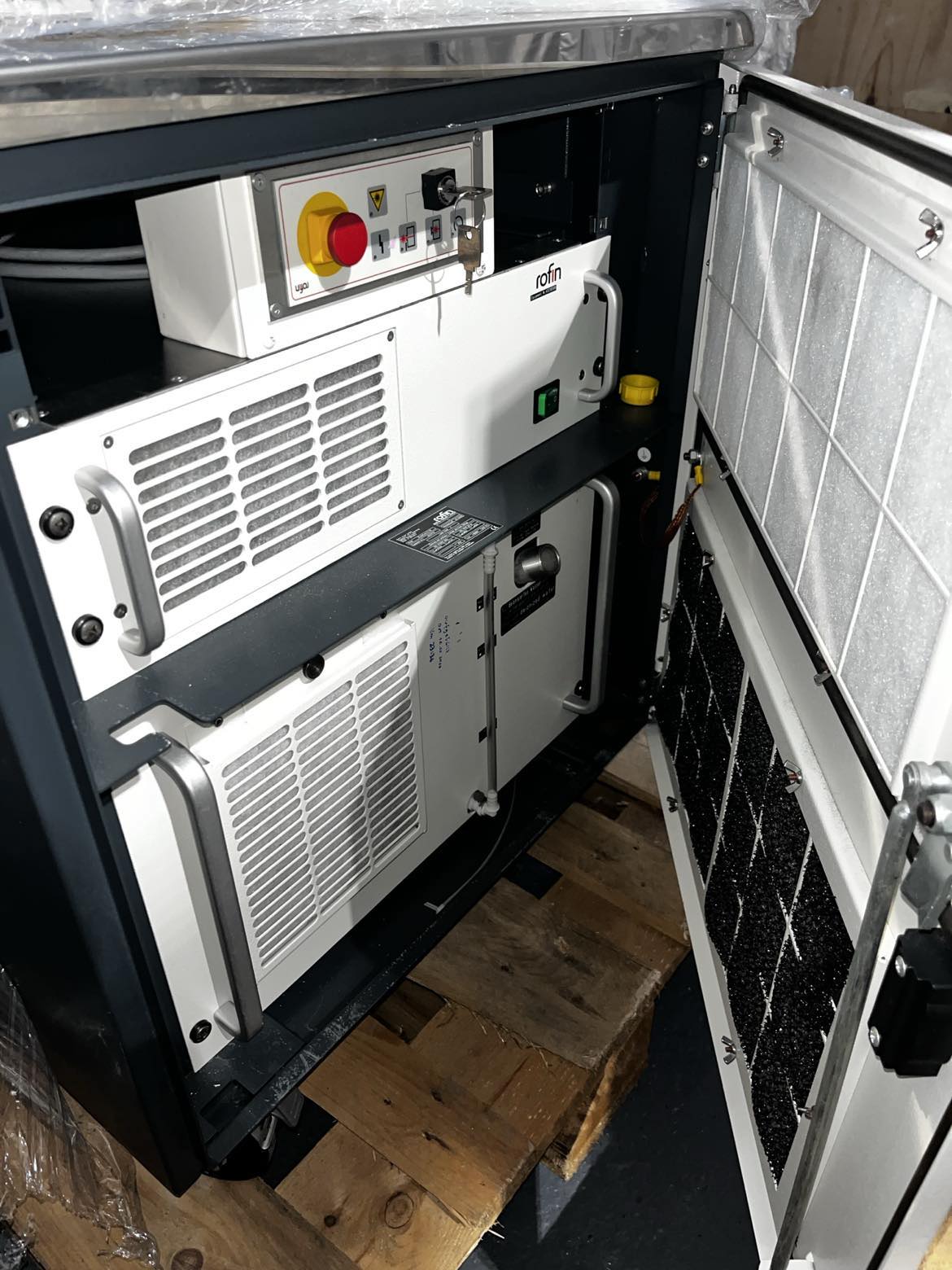 Used 2009 Rofin Sinar Powerline E40 IC Laser Assembly with Power Supply Powerline E-40