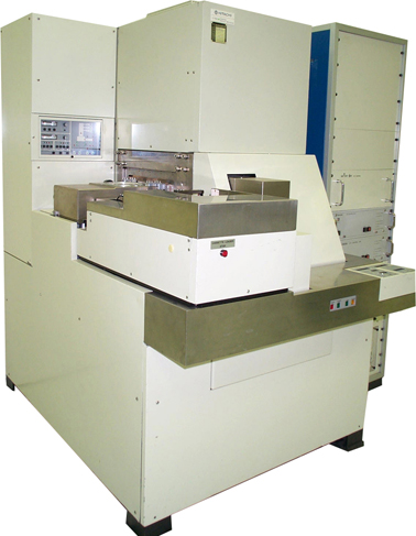 Used HITACHI S-7000 CD SEM