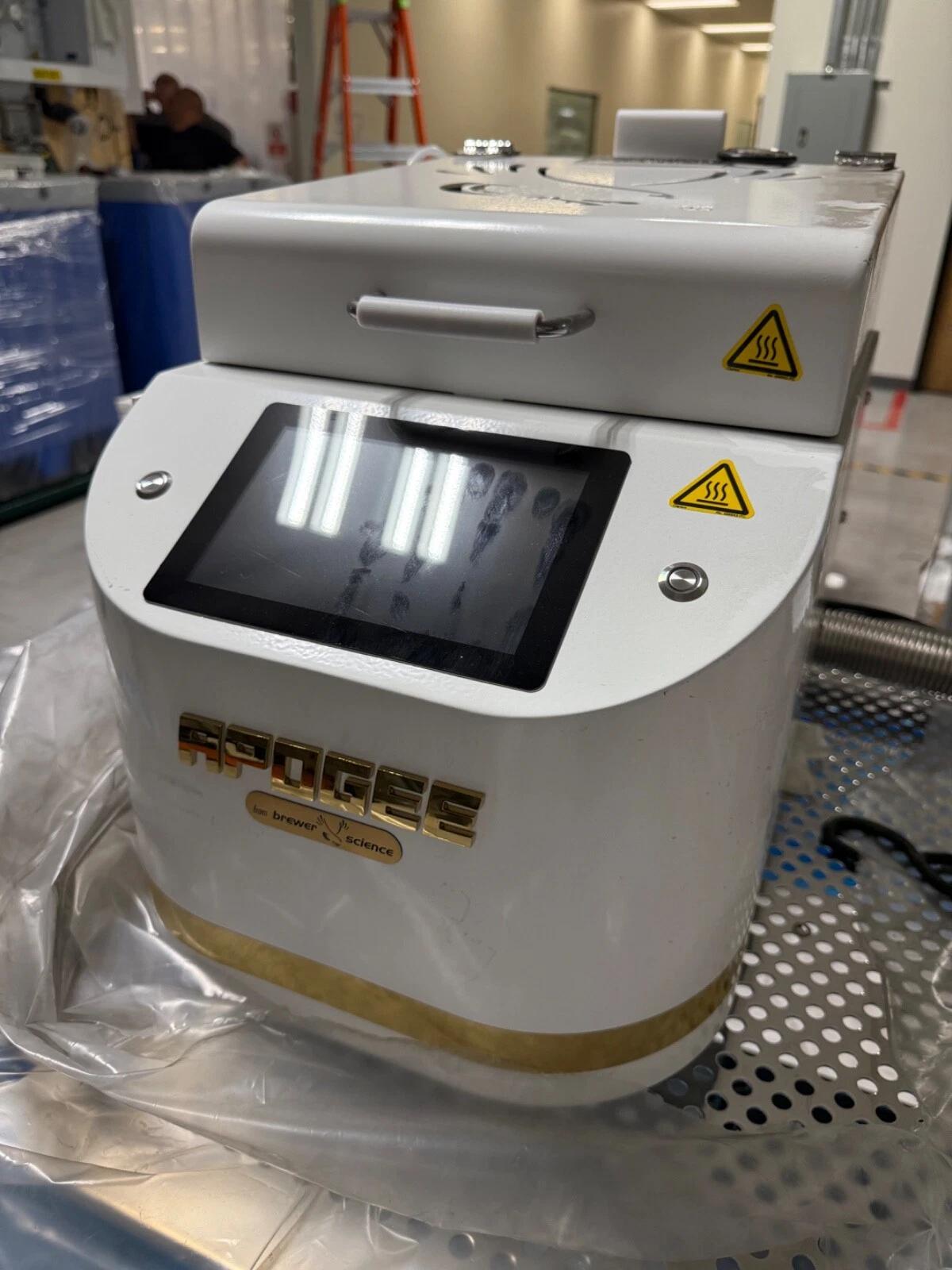 Used CEE  Apogee Bake Plate