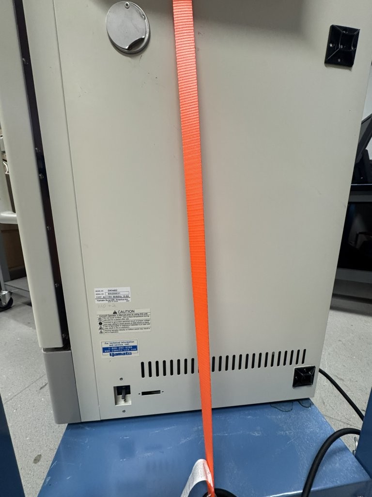 Used Yamato DKN402 Forced Convection Tabletop Lab Oven