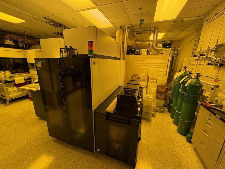 Used 1996 ASML PAS 5500 / 300 C DUV Stepper (Deep Ultraviolet)