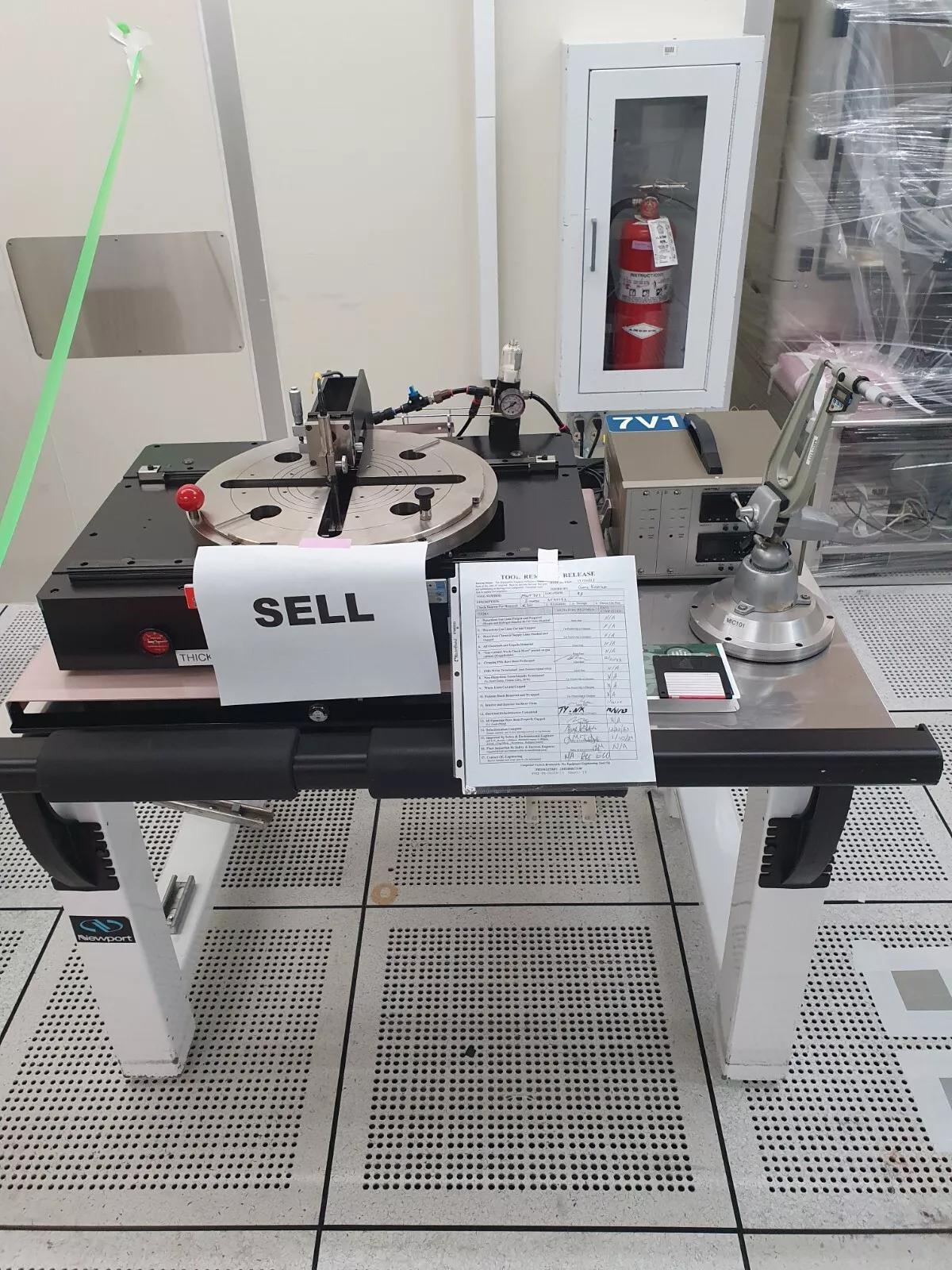 Used 1998 IWATSU ST-0505 Thickness meter