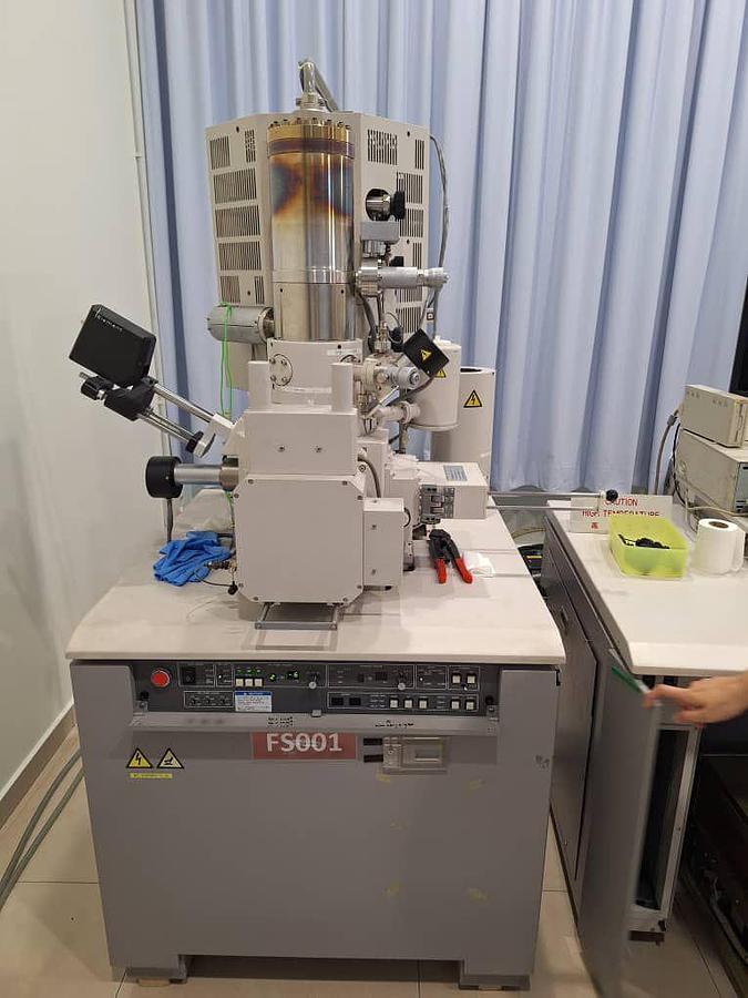 Used 1998 HITACHI S-4700 FESEM