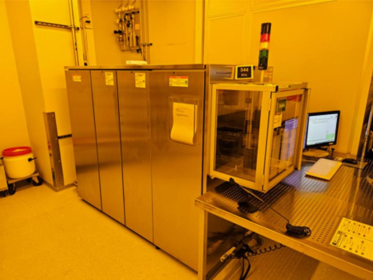 Used Malvern Panalytical PW-2830 XRF Wafer Analyzer