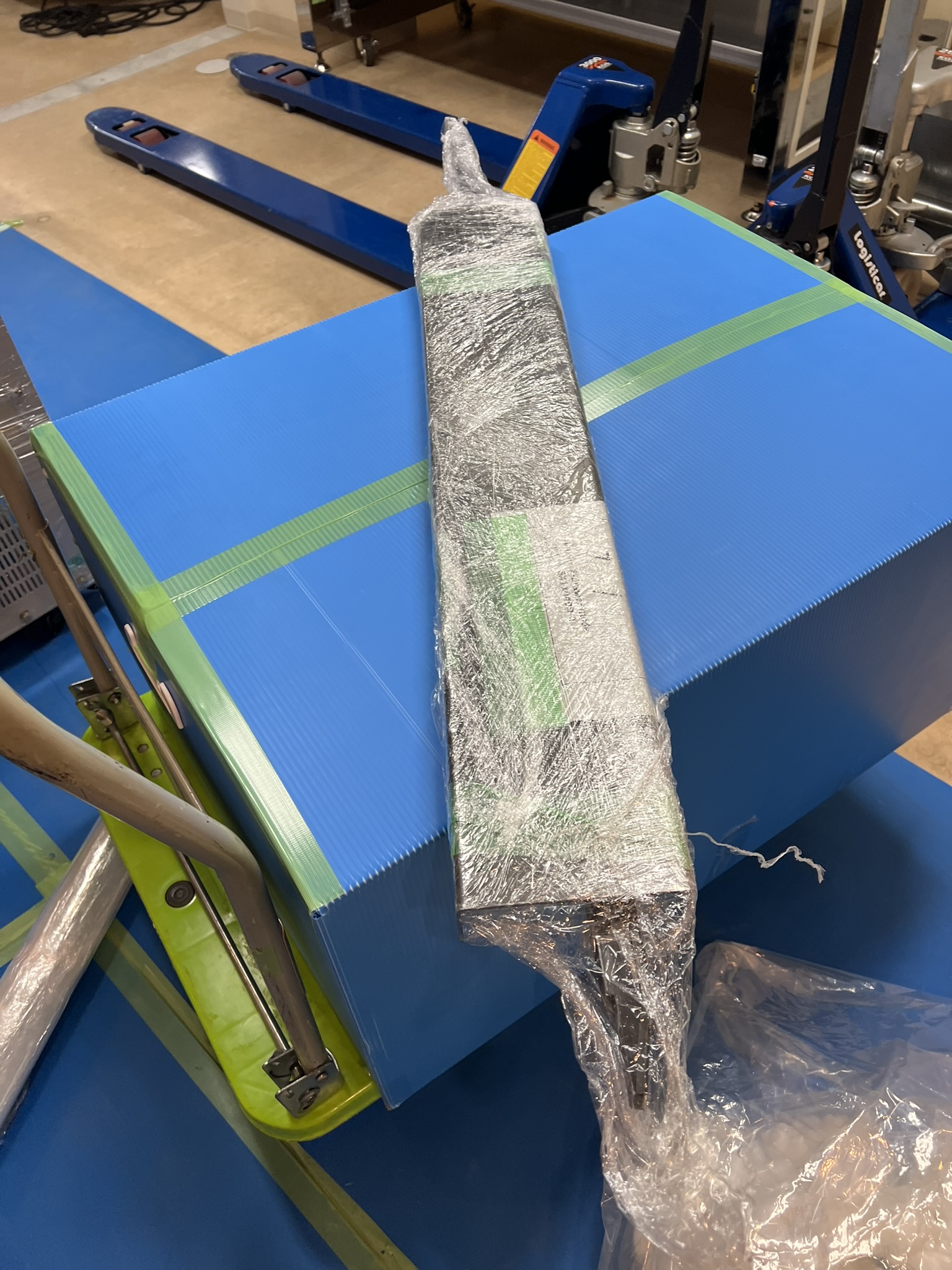 Used KLA 2138 XP Dual open cassette for 200mm