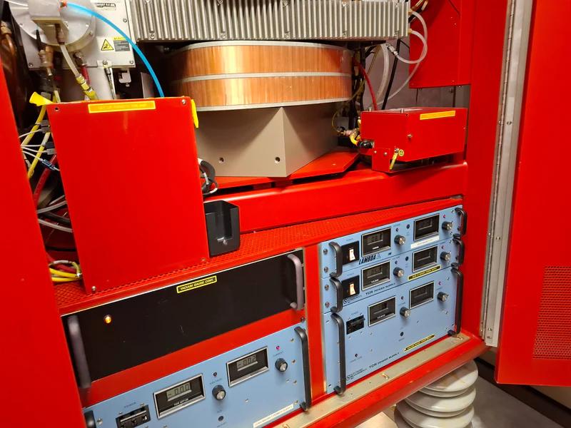 Refurbished Varian E 500 EHP Medium Current Implanter