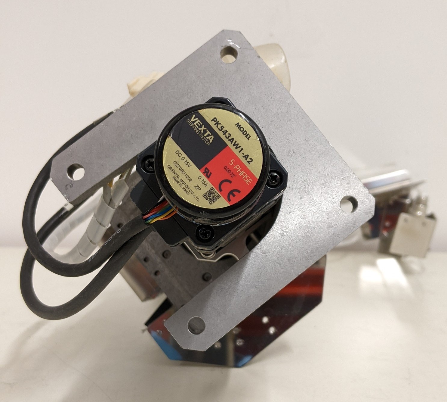 Used SMC & Oriental Motor Co., Ltd. MGP Compact Guide Cylinder / VEXTA 5 Phase Stepping Motor