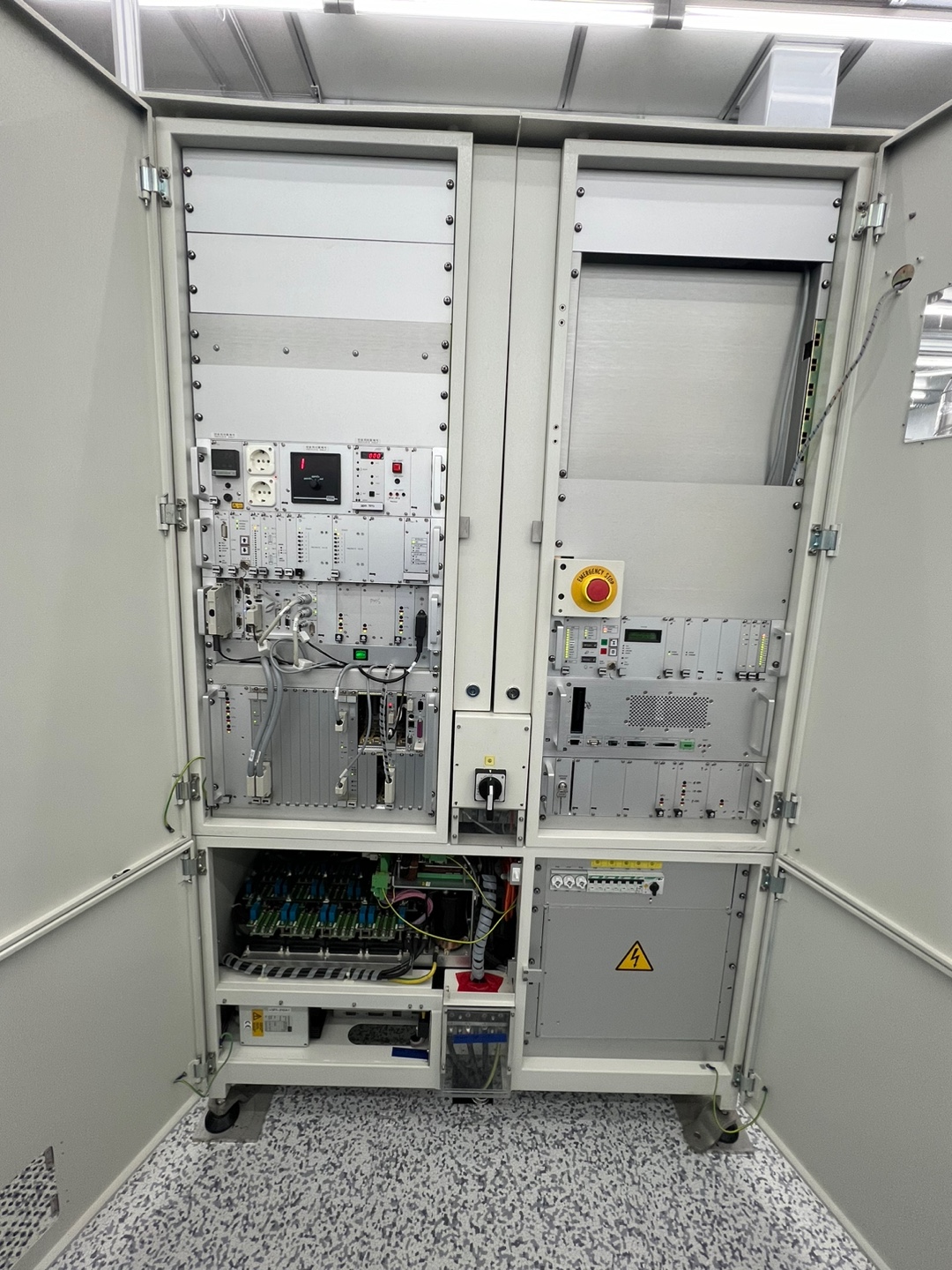 Used Mattson AST 2900 RTP Running Machine