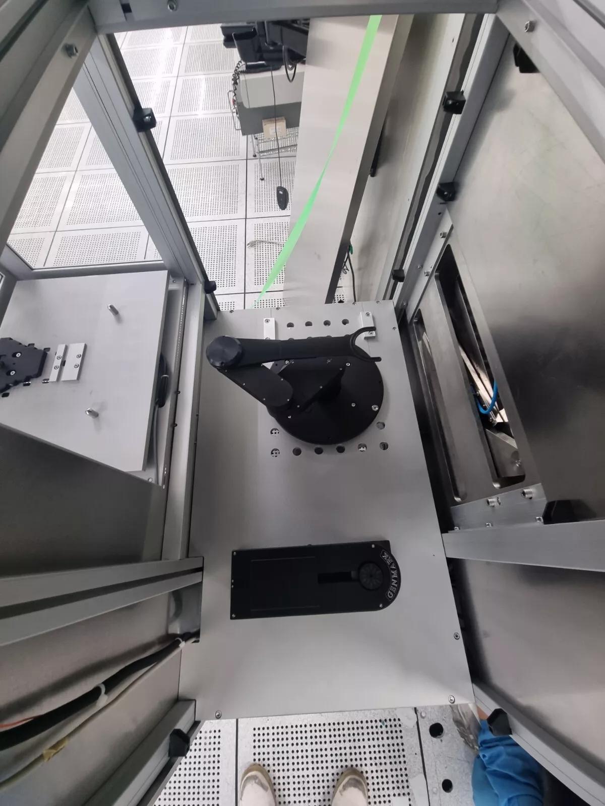 Used Philips PW-2830 XRF Wafer Analyzer