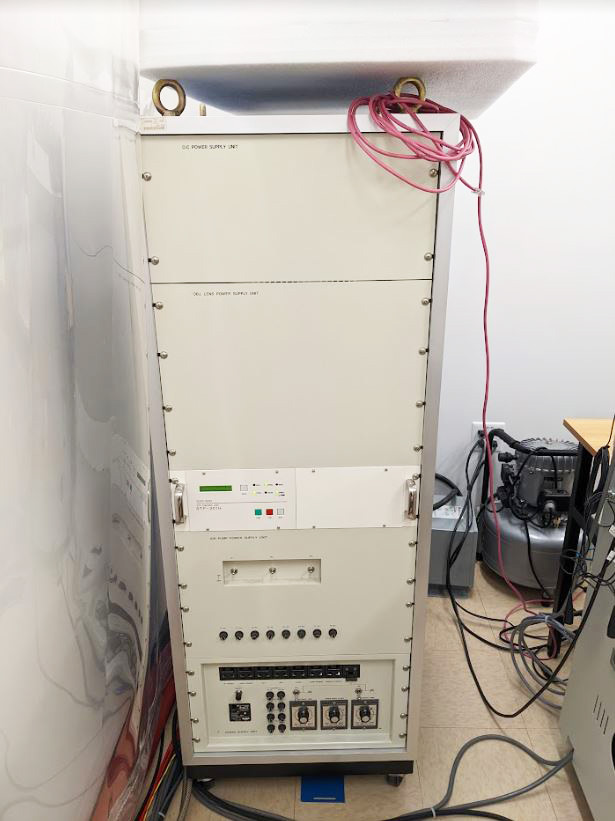 Used 1998 Hitachi S 5000 Field Emission Scanning Electron Microscope