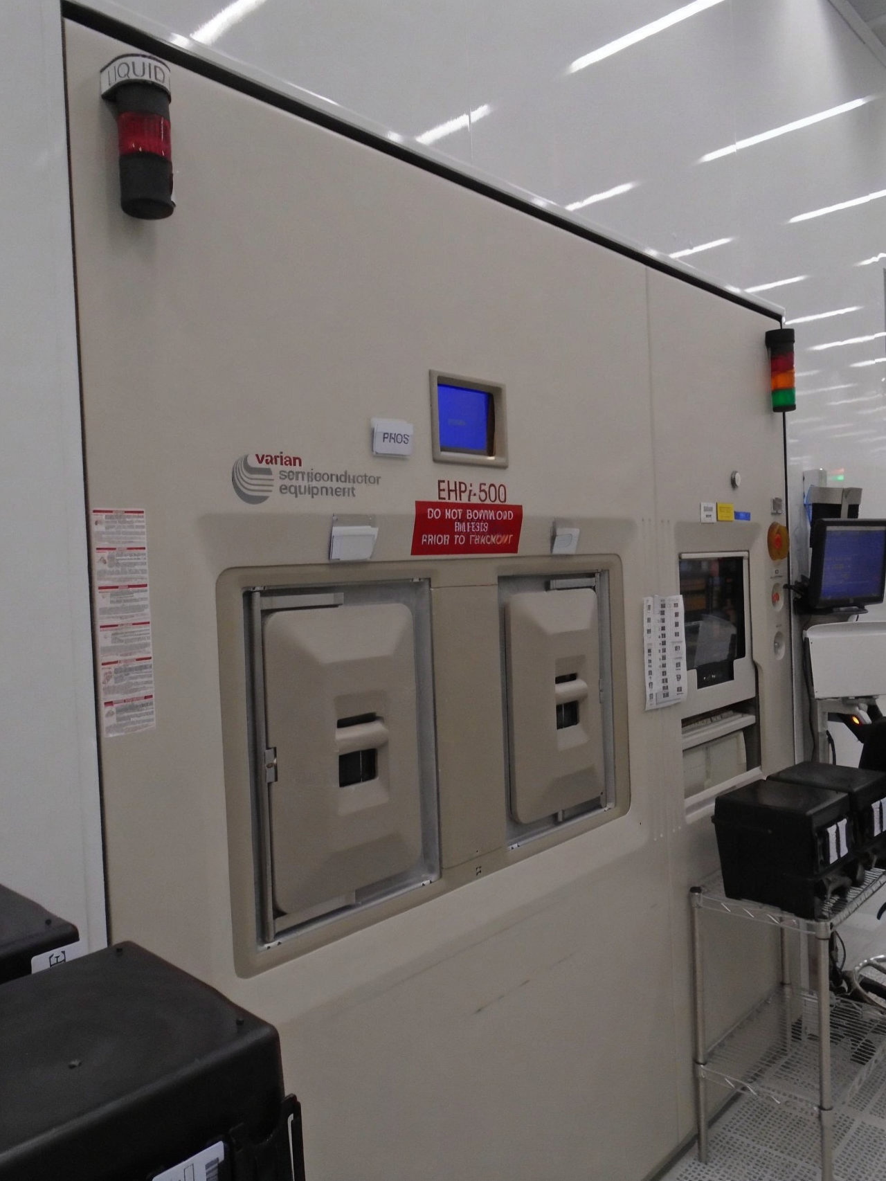 Used 1999 AMAT Varian EHPi-500 Mid Current Implanter