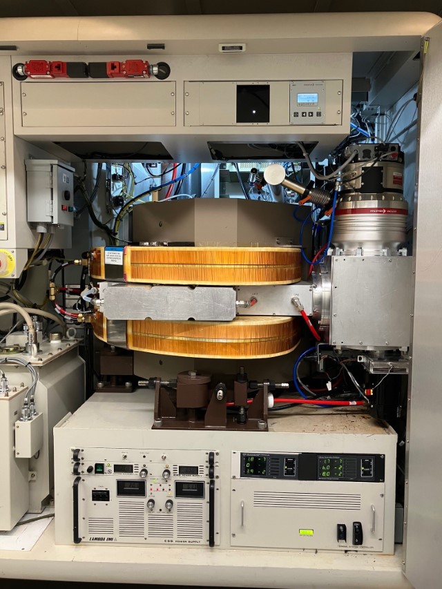 Used 2000 Varian VIIsion 200+