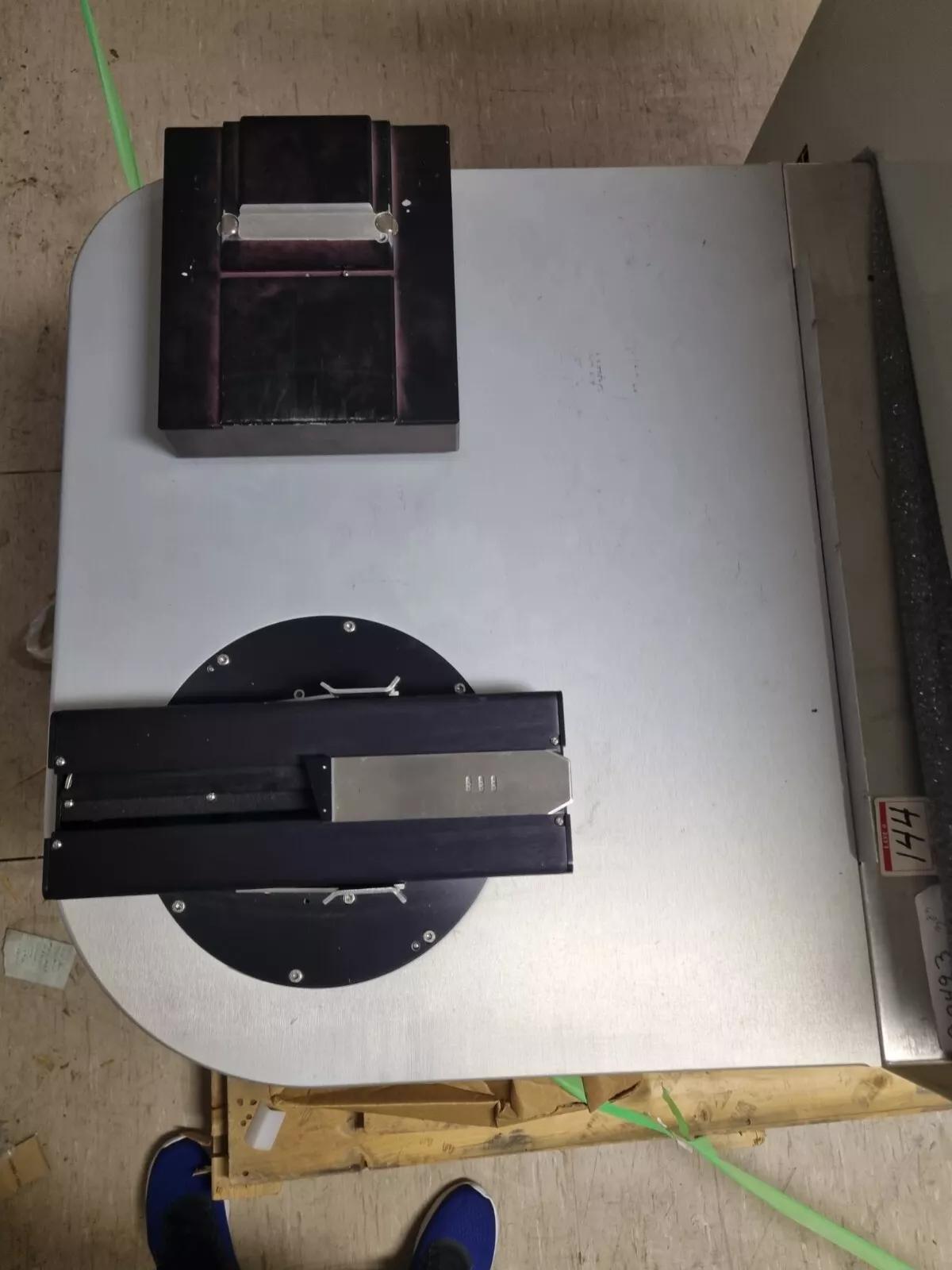 Used Philips SPW-2800 Xray Fluorescence Metrology Tool for up to 200mm Wafers