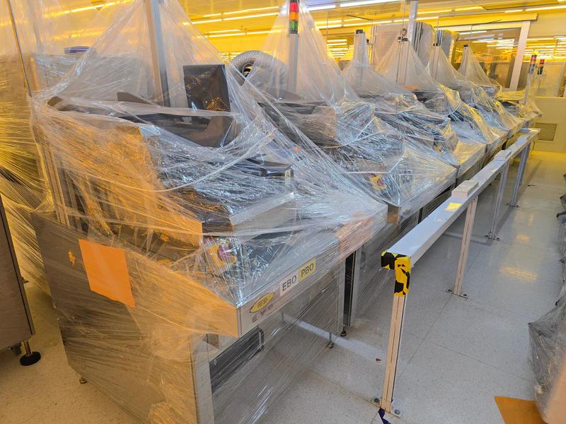 Used EVG 6200 NT Mask Aligner