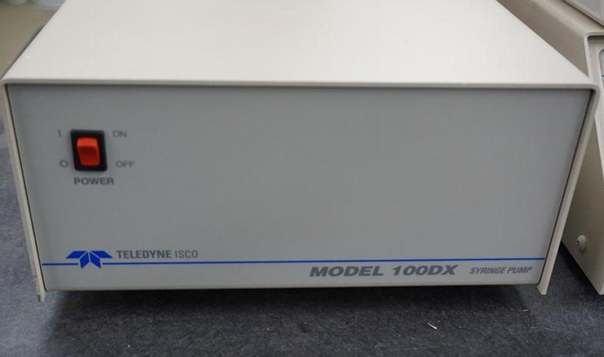 Used Teledyne 100DX High Pressure 10,000 psi Syringe Pump with controller
