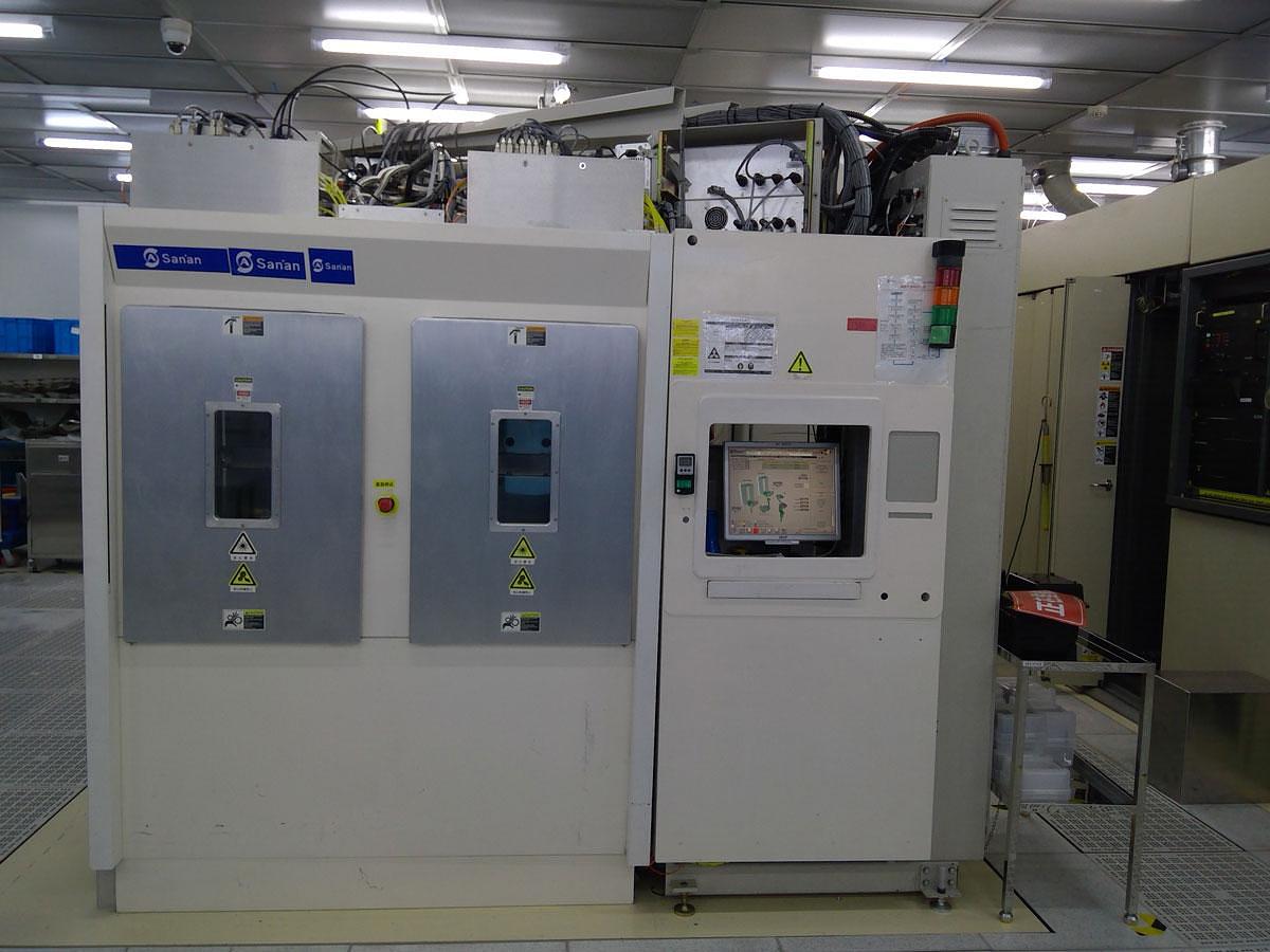 Used AMAT/ Varian VIISta 810 Medium Current Implanter
