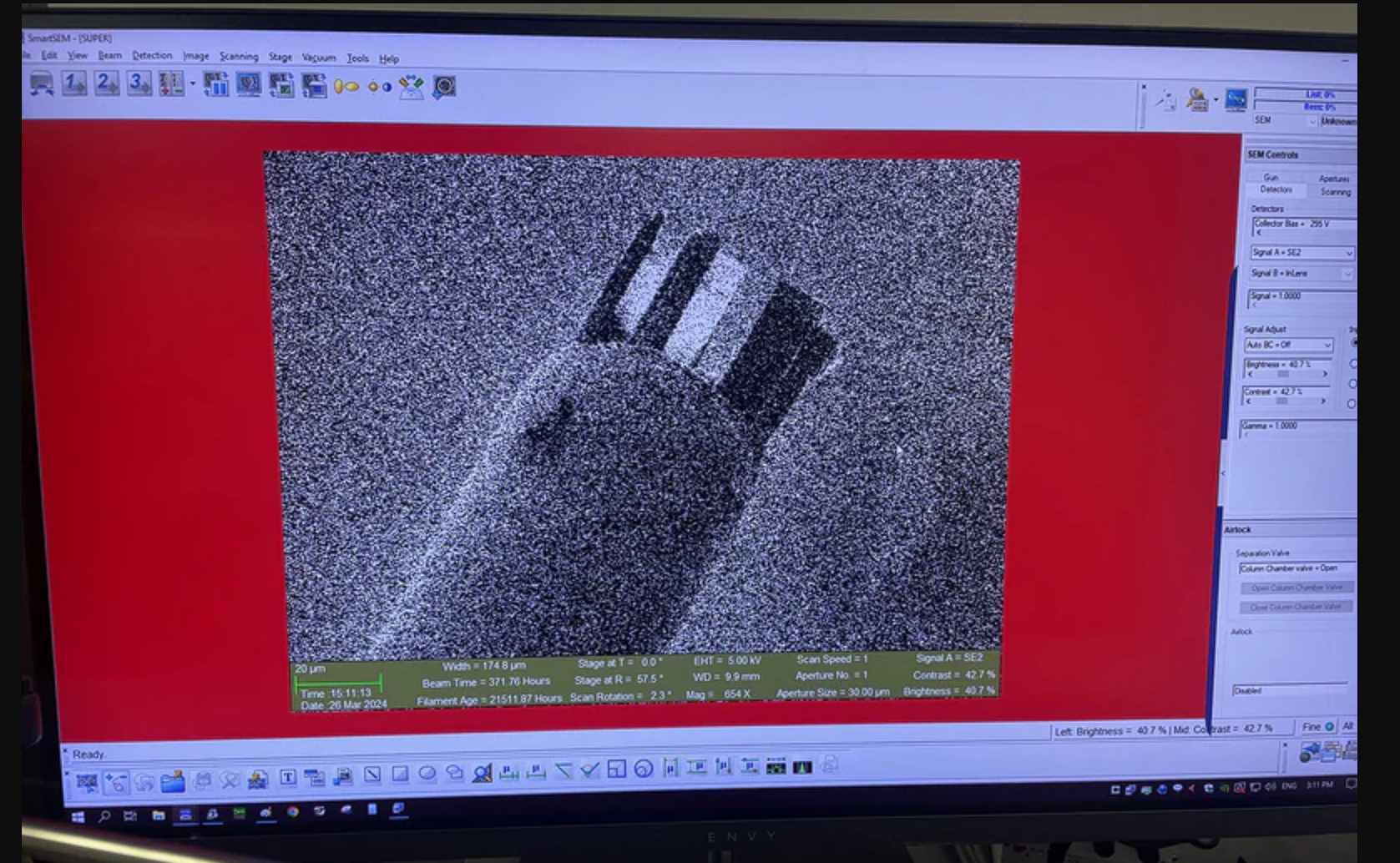 Used Zeiss 1540 EsB Dual Beam FIB-SEM