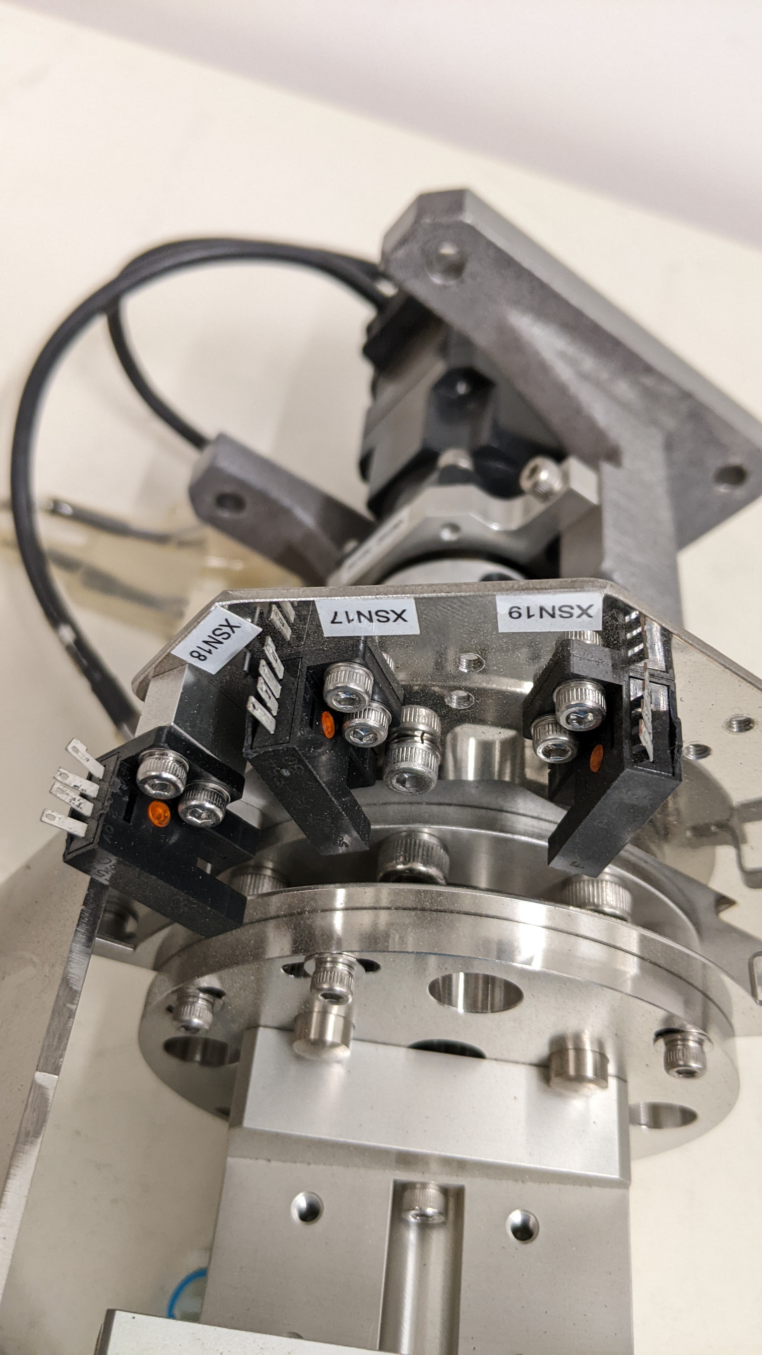 Used SMC & Oriental Motor Co., Ltd. MGP Compact Guide Cylinder / VEXTA 5 Phase Stepping Motor