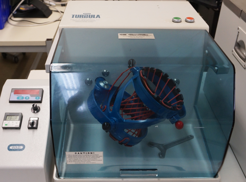 Used WAB Turbula Type T2F-CB with electronic speed control and 10Kg load capacity