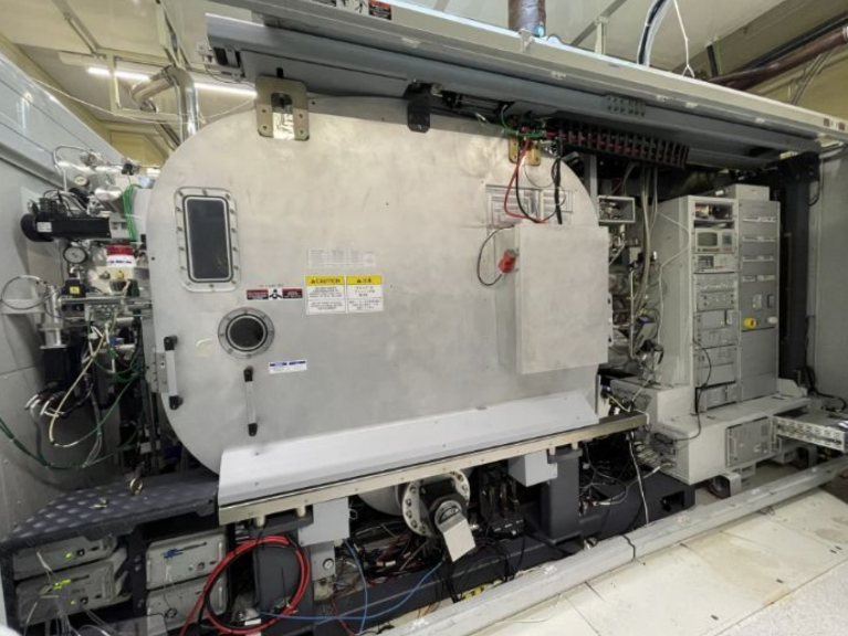 Used 2000 AMAT Quantum Leap II Low Energy Implanter XIMP-502