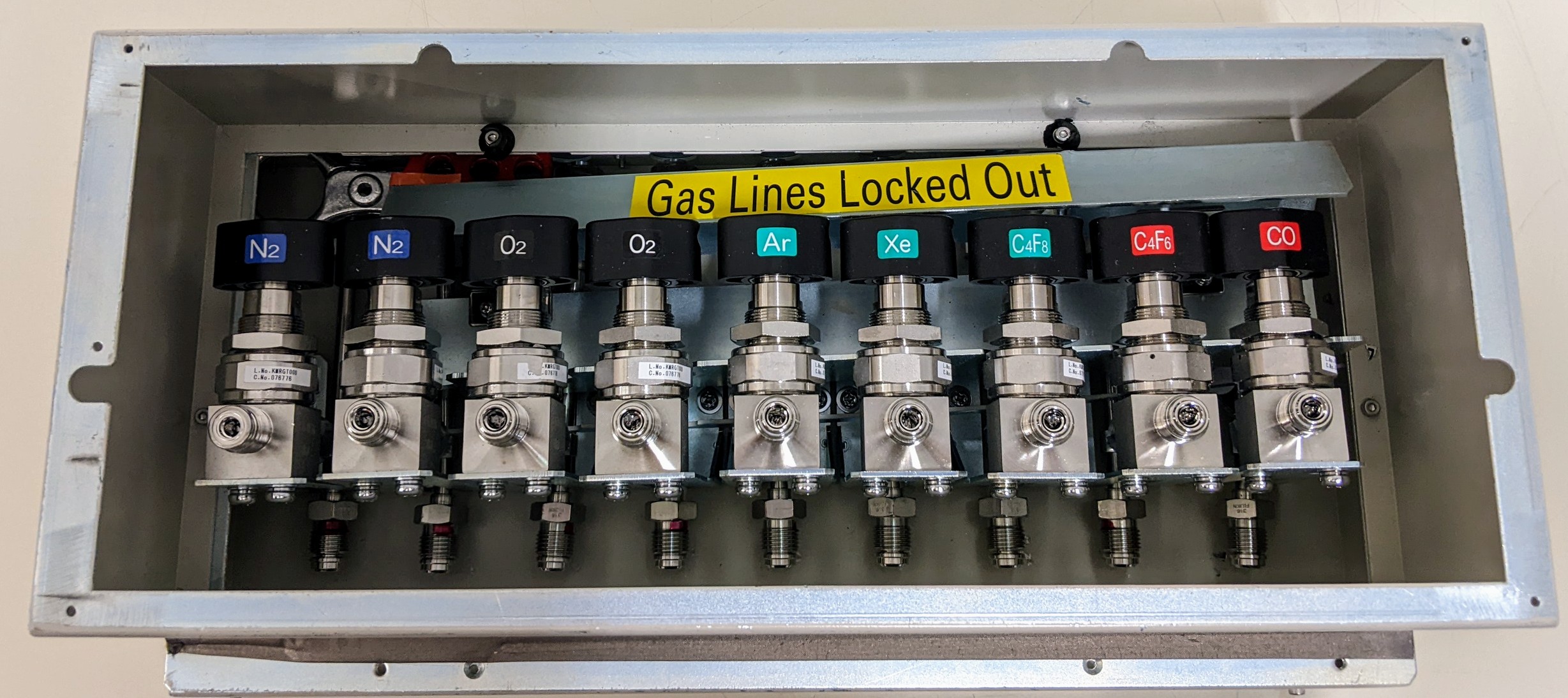 Used TEL 9 x (1/4 Turn Gas Valves Assy.)