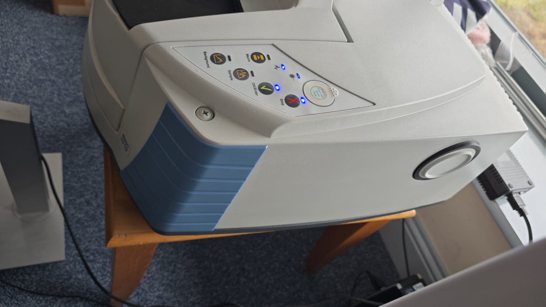 Used Thermo IS10 FTIR Smart ATR