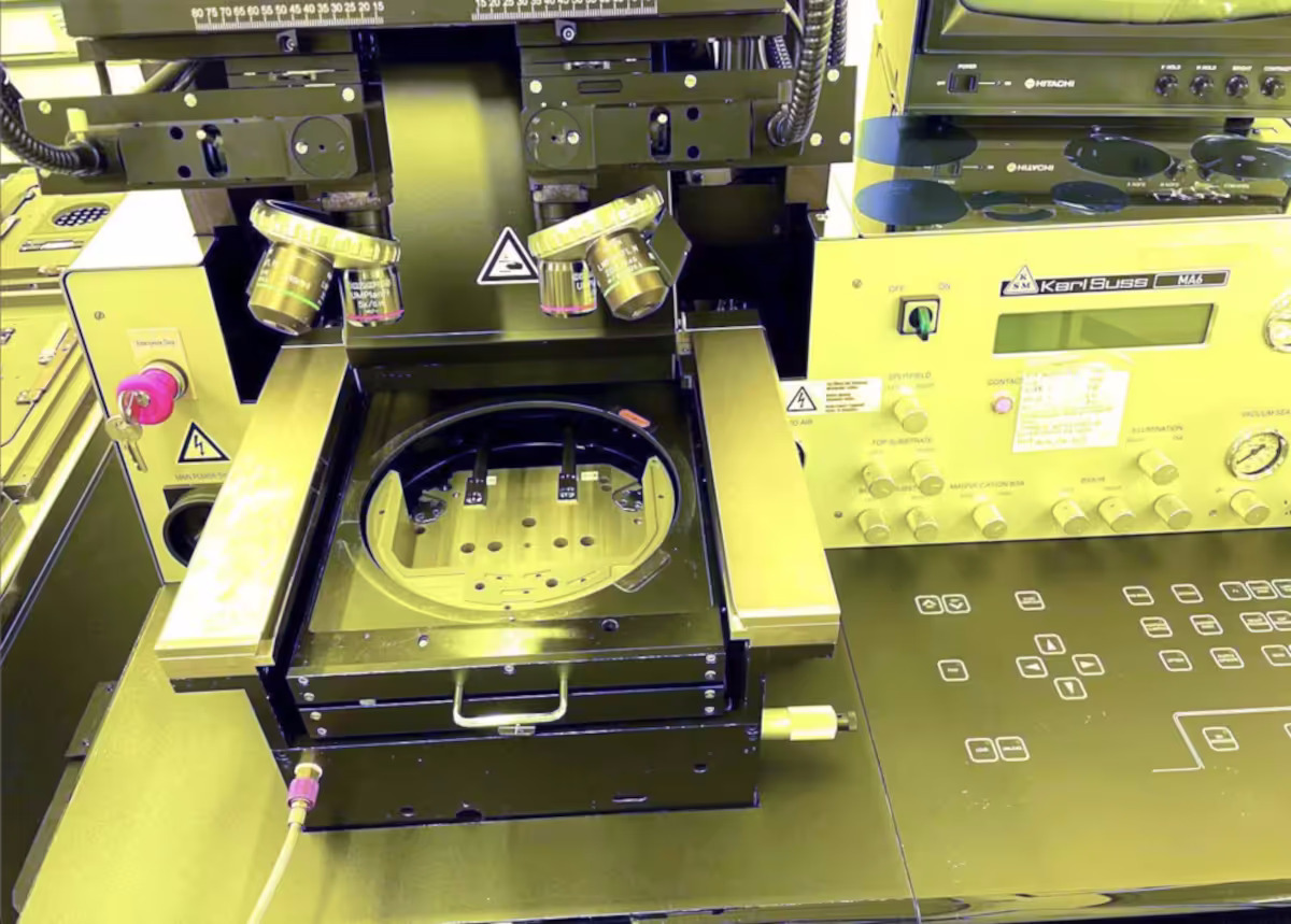 Used 2001 Karl Suss Microtec MA6 BA6 TSA BSA Mask Aligner