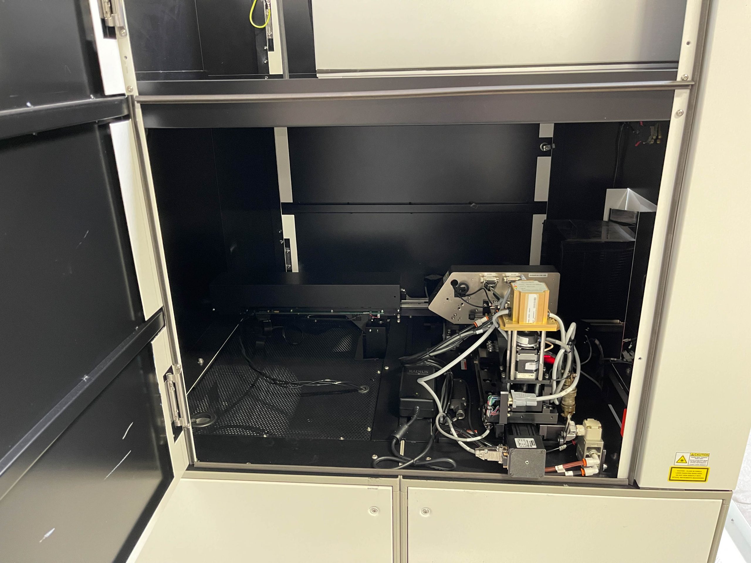 Used 2004 KLA-Tencor Candela C 2 Surface Analyzer