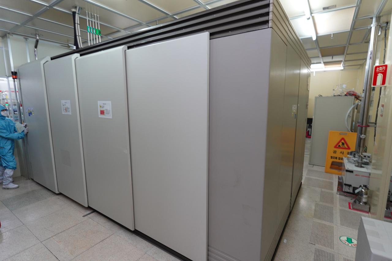 Used AMAT / Varian Semiconductor Equipment Associates (VSEA) EHP-500