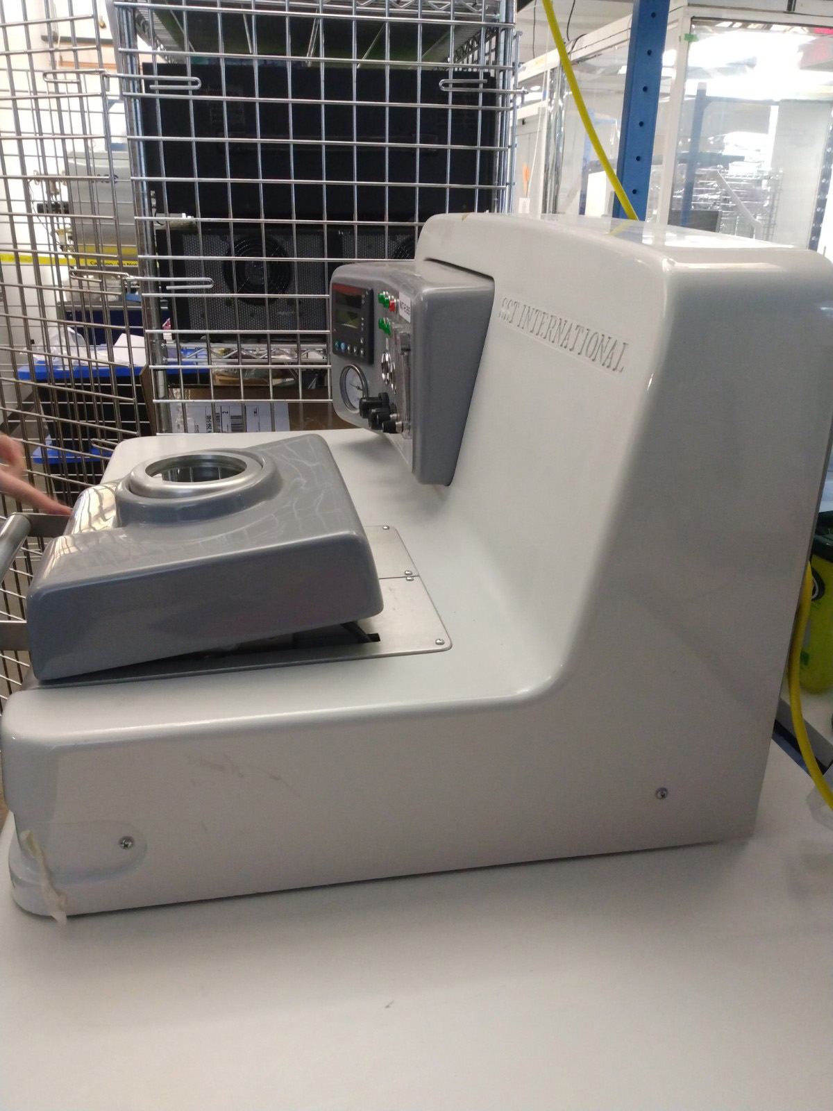 Used SST 1200 Table-Top Vacuum Solder