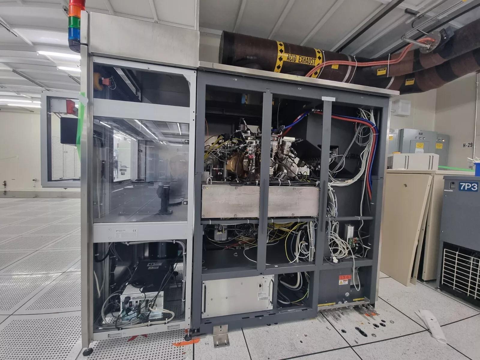 Used Philips PW-2830 XRF Wafer Analyzer