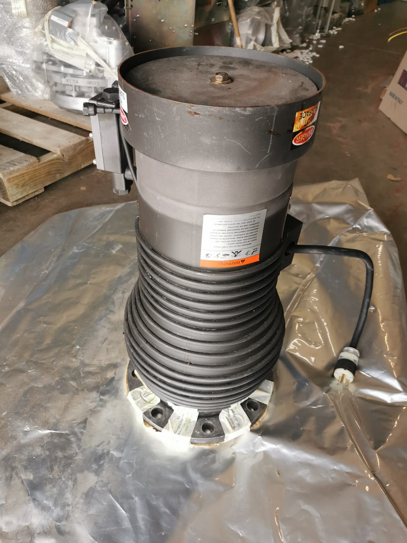 Used Eaton Nova 6200AV Varian Diffusion Pump