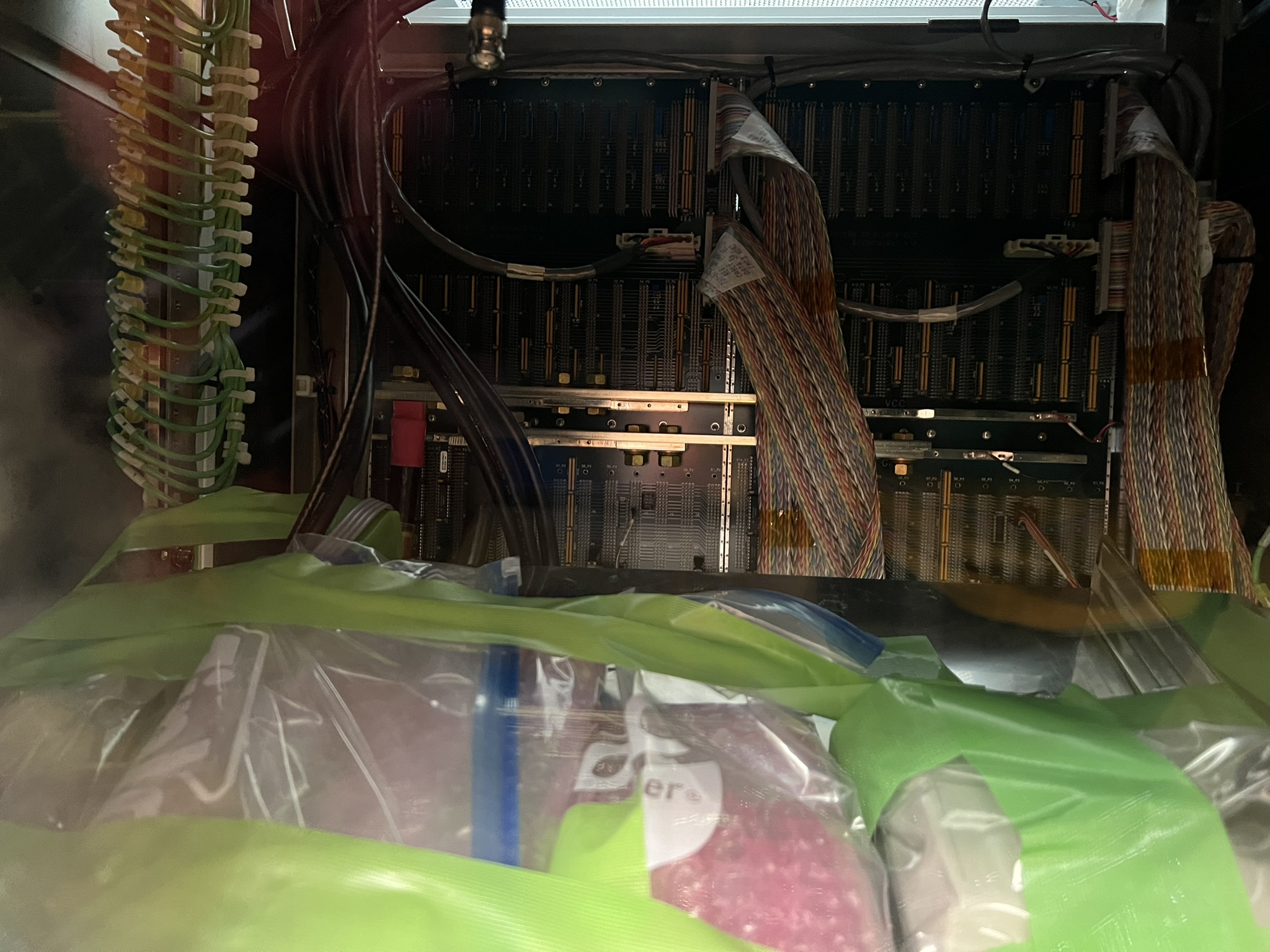 Used KLA 2138 XP Dual open cassette for 200mm