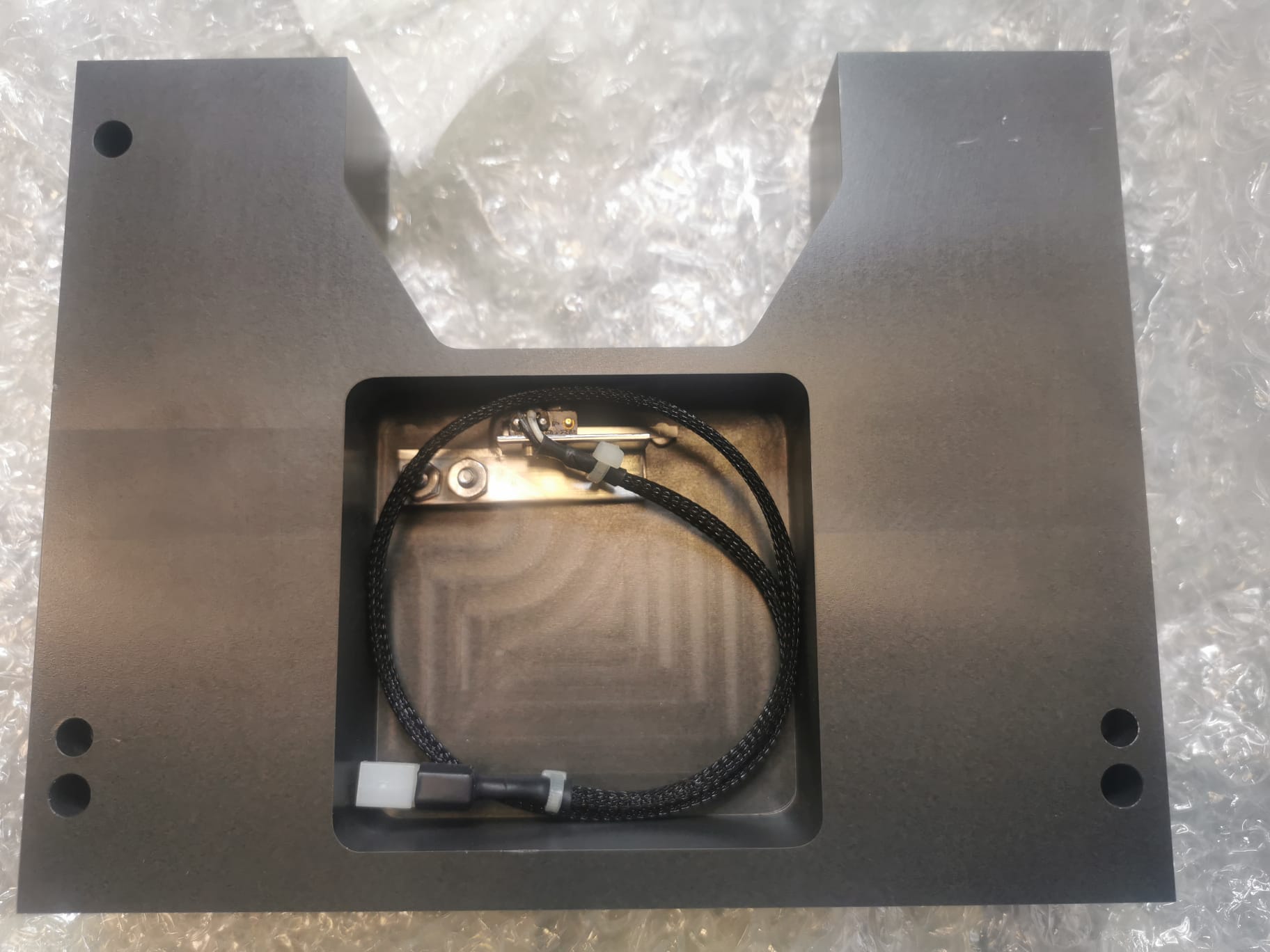 Used Eaton Nova 6200AV Fluoroware Incoming Holder