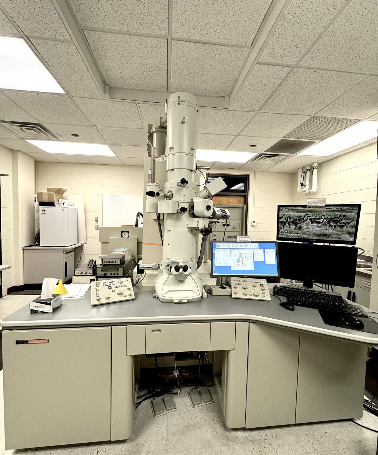 Used 2011 JEOL JEM 2100 TEM
