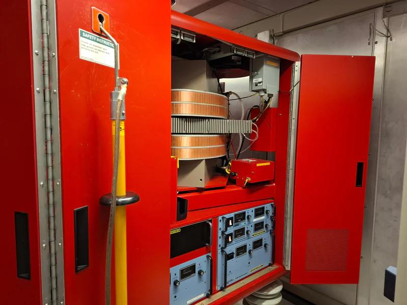 Refurbished Varian E 500 EHP Medium Current Implanter