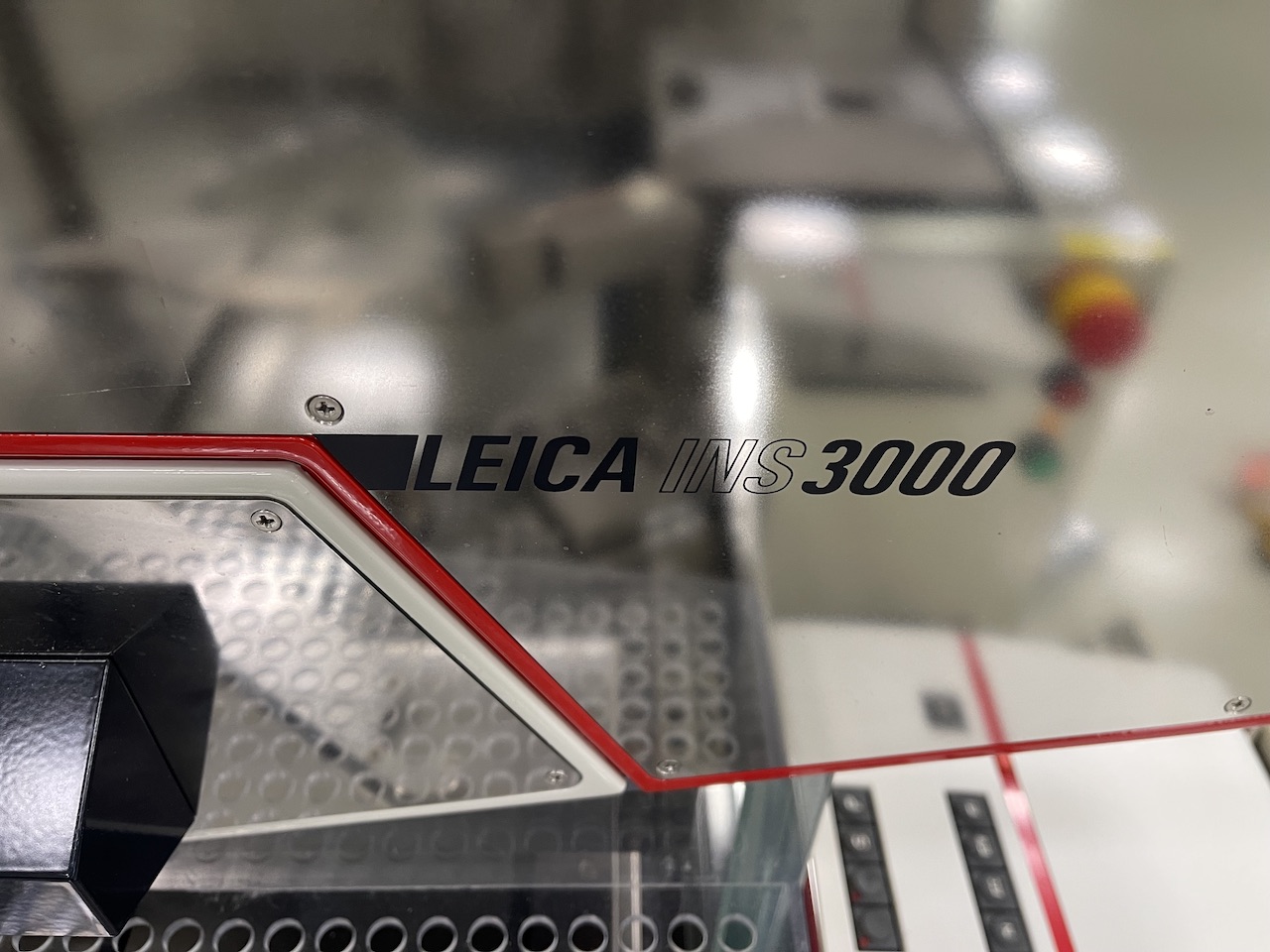 Used Leica INS3000