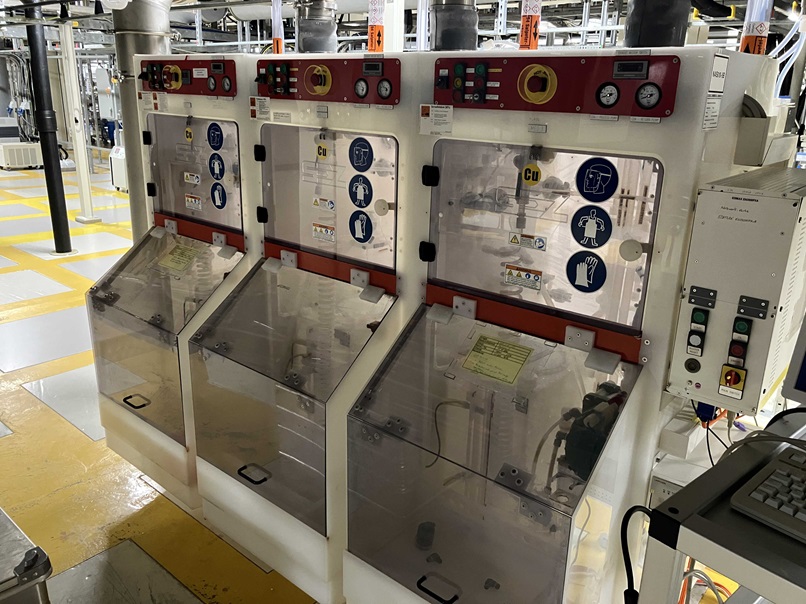 Used 2004 LAM SEZ203